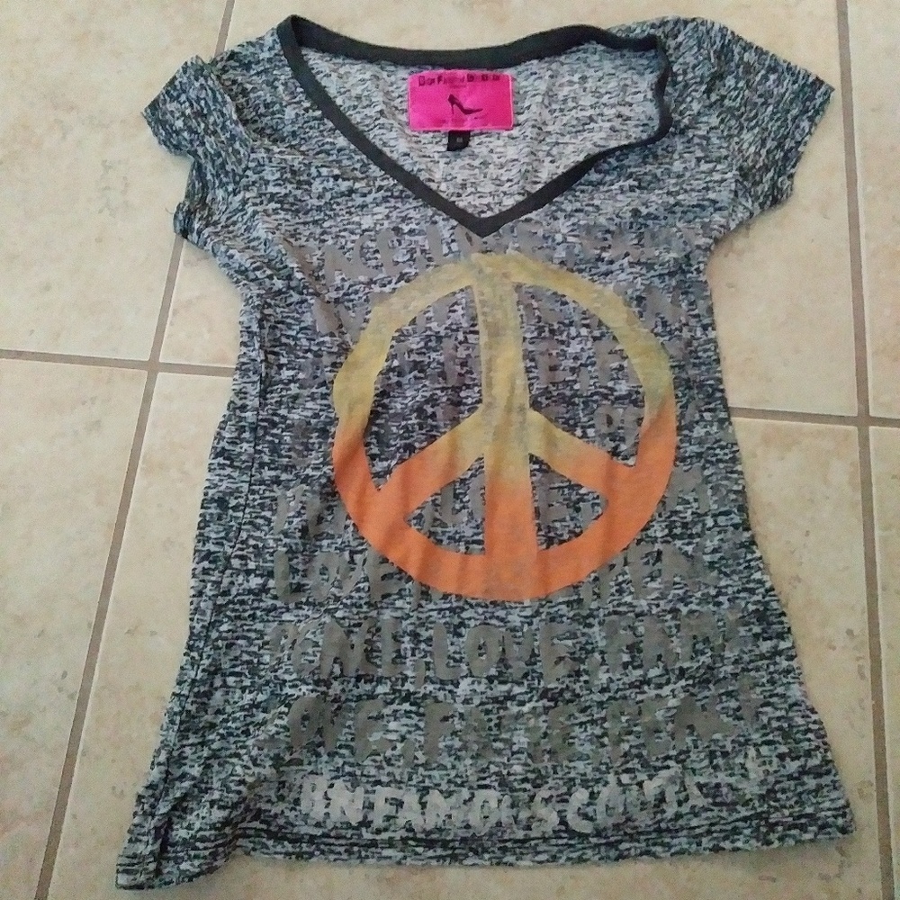 Peace gray shirt